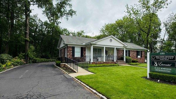 Smile Haven Dentistry, conveniently located on Springfield Avenue in New Providence, NJ, offering family and cosmetic dental care.