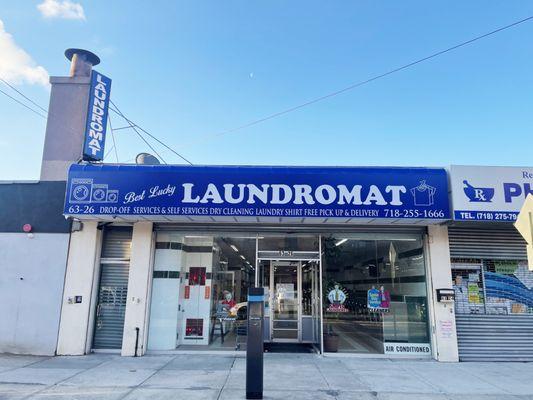 Super Lucky Laundromat