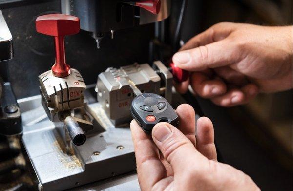 Snap & Crack Locksmith