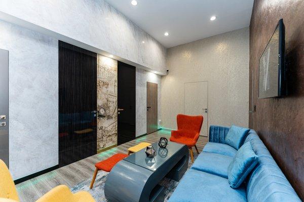 AV Profile USA - 8000 Wheatland Ave, Sun Valley, CA 91352 - (929) 213-2313