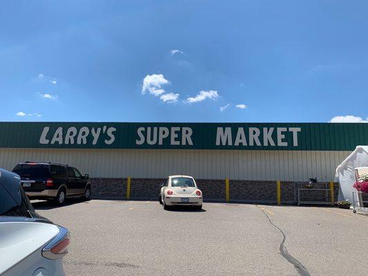 Larry's Super market