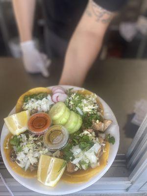 2 asada and 2 pollo tacos