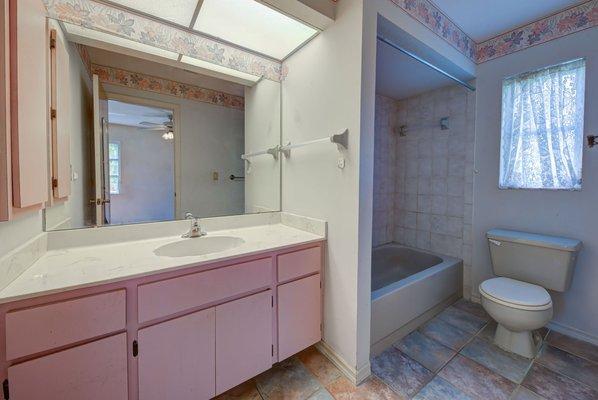 Outdated bathroom Port Charlotte Florida