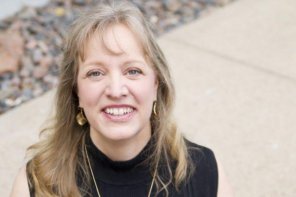 Daria Mann M. FMT, M. Ed., CCHT Marriage and Family Therapist