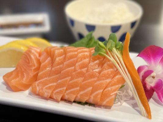 Salmon sashimi perfection at Joe's! Yum!