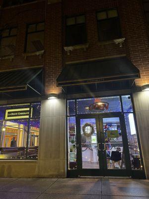 Closed at 8pm when hours show 1pm-10pm and nothing explaining reasoning for being closed.