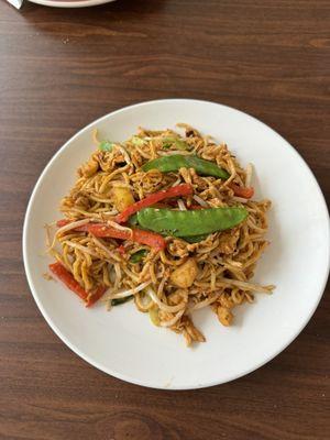 Mee goreng with chicken