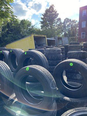 HIGH QUALITY USED TIRES !