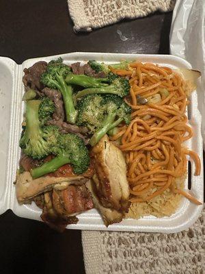 rice chowmein teriyaki chicken & beef & broccoli