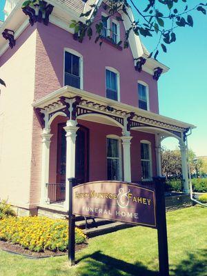 Estey & Munroe Funeral Home