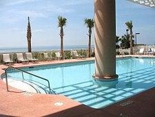 Crescent Keyes outdoor pool