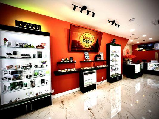 Check out the "BudBar" where you can find the most popular flower for your needs.