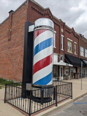 World's Largest Barber Pole, Casey