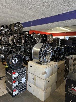 Garcia's Wheels & Tires - Ontario