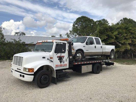 Dually out in fort Myers ! We do long distance towing!