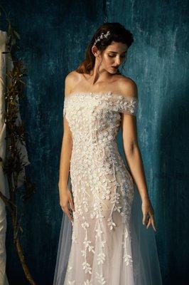 Meet our dress: the Sophia