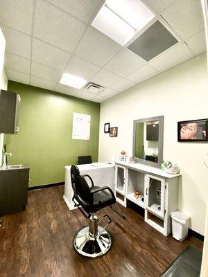 Sister's Eyebrows Threading