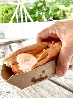 Sweet and succulent lobster roll!