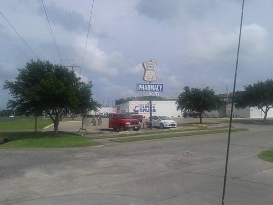 Guns and Drugs, awesome. Ugh.