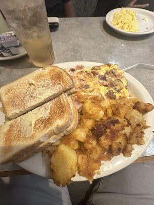 East Gate Luncheonette