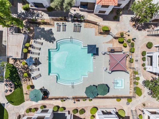Espiral Pool Birds-eye-view