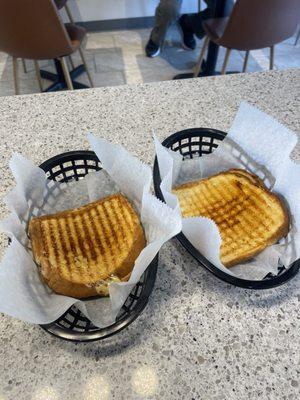 grilled cheese sandwich