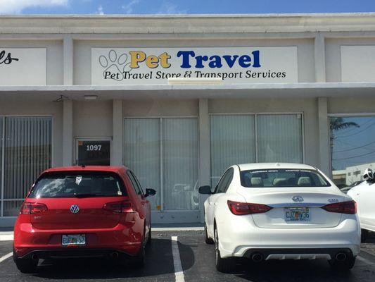 Pet Travel Transport Home Office in Oakland Park, FL.