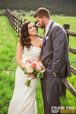 Flowers and Jessica and Rich's wedding. Photography by From The Hip Photo.