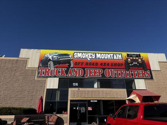 Smokey Mountain Truck Jeep Outfitters