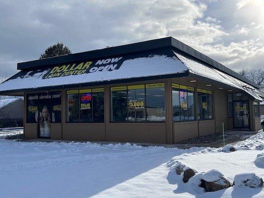 Dollar Loan Center in Manitowoc, WI