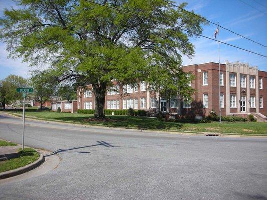 Scott Commons Apartments