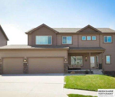 Karen Jennings - Berkshire Hathaway HS Ambassador Real Estate