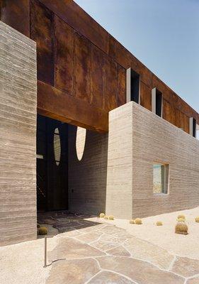 Ridge Mountain residence