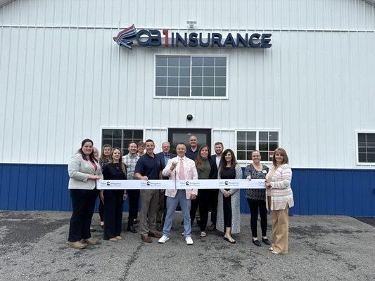 New office in Mayfield ribbon cutting with Regional Chamber of Commerce