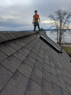 We climb the roof safely for you.