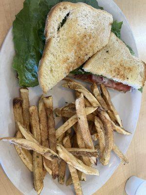 BLT w/fries