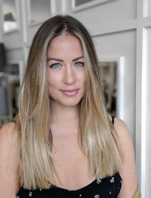 California beach blonde balayage color and blunt haircut