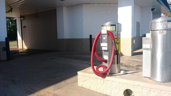 Vacs, bay and drive-thru wash bay