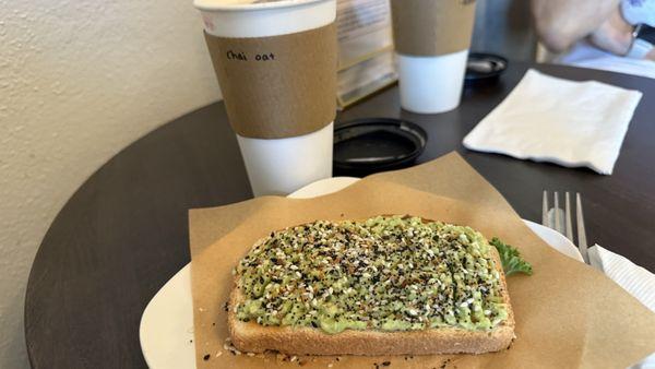 Bistro 562 & Coffee House