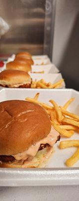 Sizzlin Paneer Burger