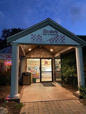 Zestos Deli and Pizzeria