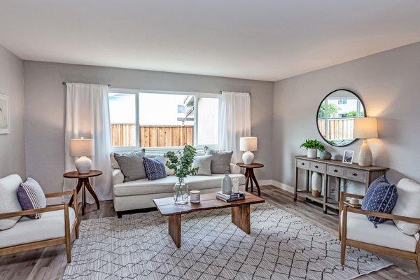 Veronika & Peter Suess - Compass