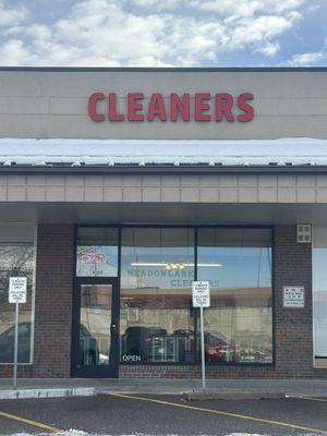 Meadowlark Cleaners