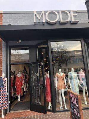 MODE Consignment Boutique