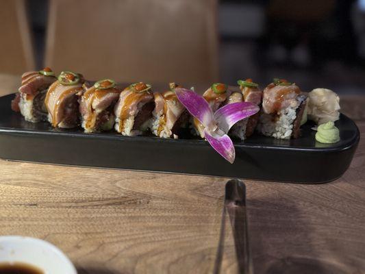 Tuna special roll