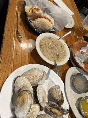 steamers, lobster roll, Clam chowder