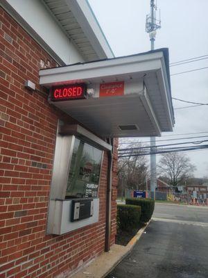 Drive up teller when open during the week.