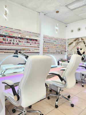 T Nails & Head Spa