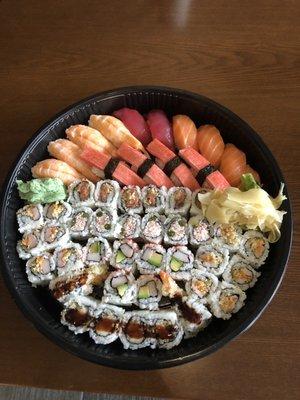Roll &Sushi Combo