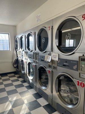 Wash On First Laundromat